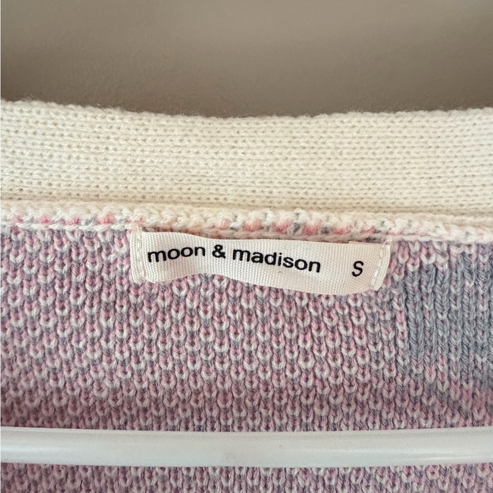 NWOT moon & madison Cream Cardigan with Pink and Gray Floral Design - Picture 3 of 3